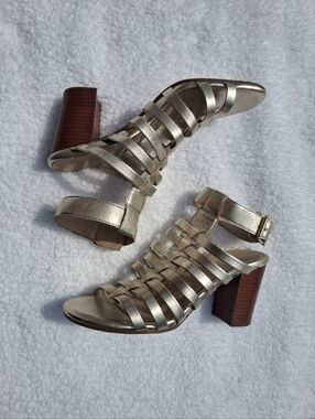 Vionic Gold Strappy Block Heel Sandals - Size 9